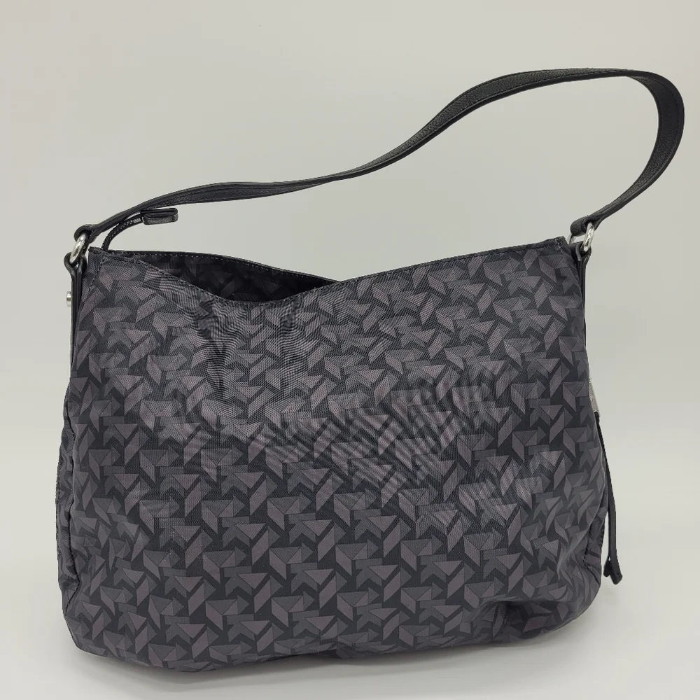 Kipling Sadie Hobo Shoulder Bag Lightweight Pockets Zippers Expandable Pockets